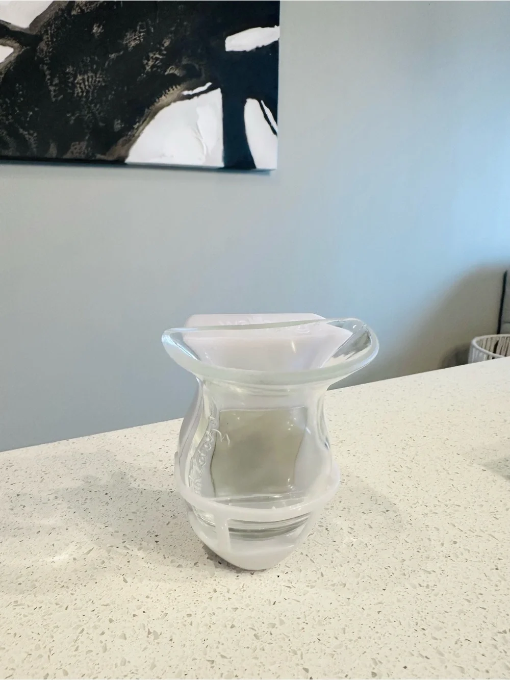 Wallhug Pluggable Home Fragrance Diffuser
